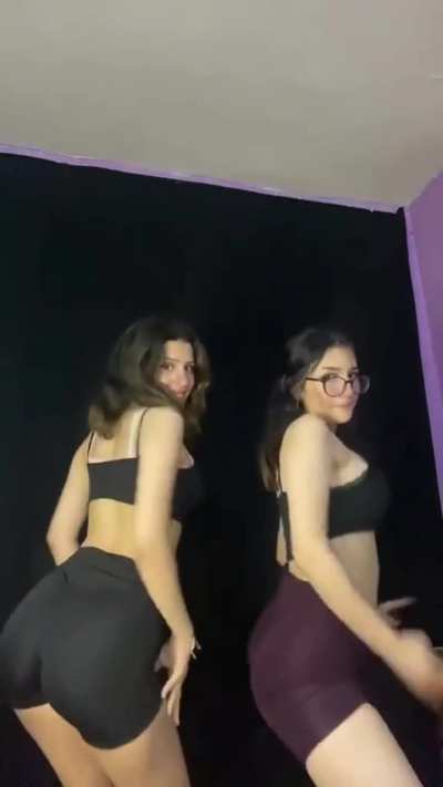hay perreo y reggaeton moro! 👳🏾&zwj;♂️ 🧕 Mashallah que viva la influencia cultural latina