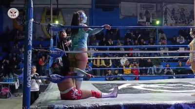 Lady Maravilla stinkface April 2025