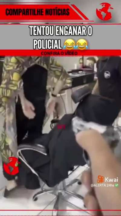 Superman t&aacute; na pol&iacute;cia menor "-"