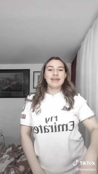 Ese es el video siganla y denle like