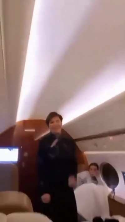 Twerking on a plane