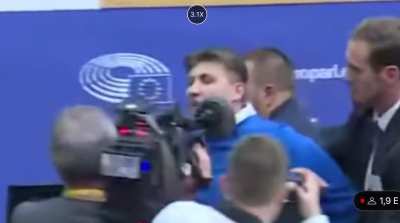 WTF Orb&aacute;n besz&eacute;d&eacute;t megzavart&aacute;k az EP- ben!!!