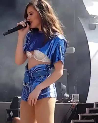 Hailee Steinfeld