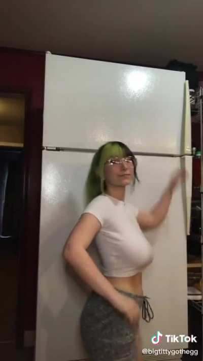 @goth.egg