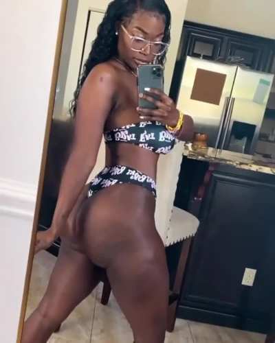 Ebony Queen