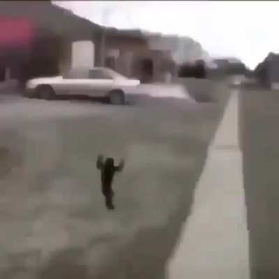 Monke saliendo de Latinoam&eacute;rica, parece que por fin alguien lo consigui&oacute; 😎