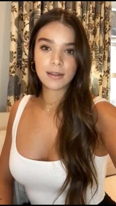 Hailee steinfeld