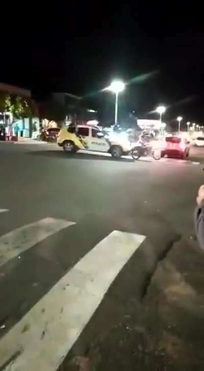 Cop Chases Suspect On Foot