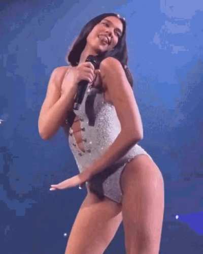 To those who&rsquo;ve been to a Dua Lipa concert&hellip;How did you manage to not jerk off?