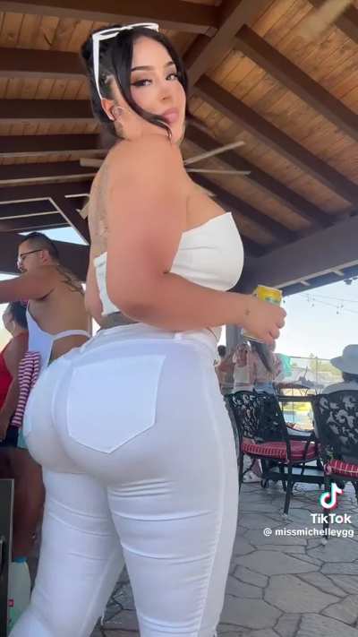 @missmichelleygg