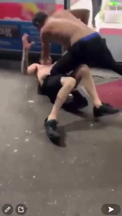 Deber&iacute;amos prohibir las fiestas de los Mods? Cada fin de semana sale un video de ellos.