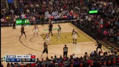 [Highlight] Toronto Raptors Had No Idea What to Do Against a 1-2-2 Zone