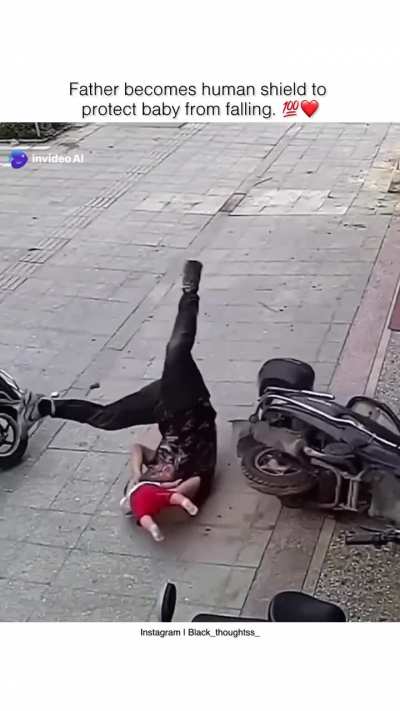 Why the hell he sat like that??!!! 
