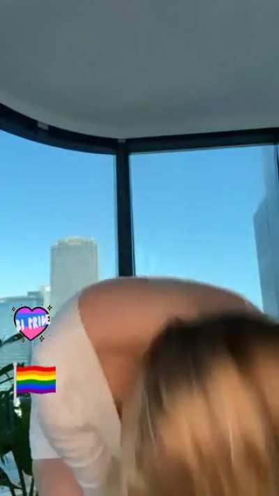 My eyes got stuck on jiggle
