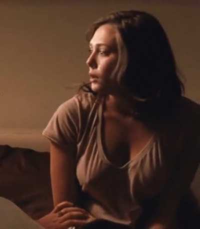 Elizabeth Olsen hard nipple