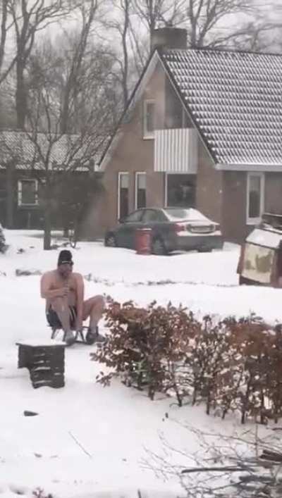 🤣🤣🤣🤣🤣Das hat der R&uuml;diger vorhin in die Kegelgruppe geschickt. Dieser Kurt ist echt ein ganz gef&auml;hrlicher 😎😎😎😎😎