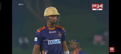 Footage of chamika karunarathne loosing 4 of his teeth trying to catch a ball bowled by Carlos brathwaite