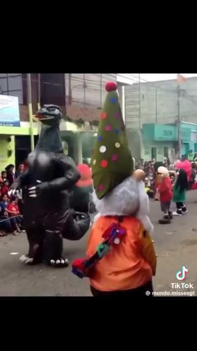 alg&uacute;n guatemalteco que explique esta pasando ac&aacute;?
