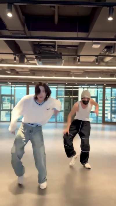 260317 ALL(H)OURS Tiktok update w/ Xiaojun | 'Dead man Walking' Challenge