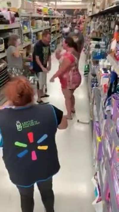 Florida Anti-Maskers go mental because : freedom ?