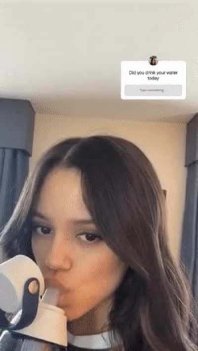 Jenna Ortega 🥵
