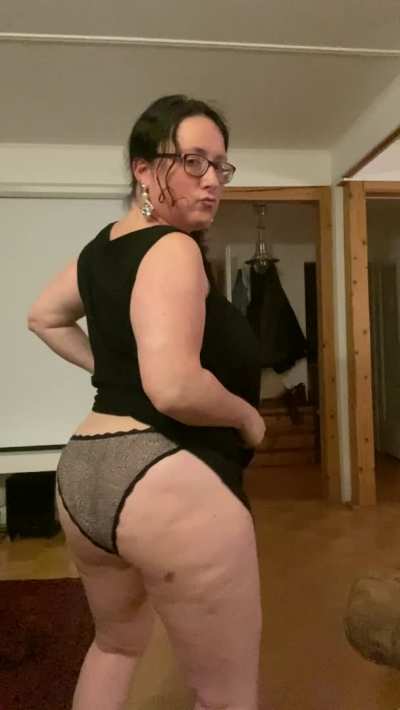 Could use a good pounding, which one of you big cocks can handle this?