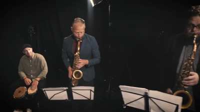 Este canal se llama Platina Jazz y hace covers de diferentes openings. No imagine que eligieran este tema.