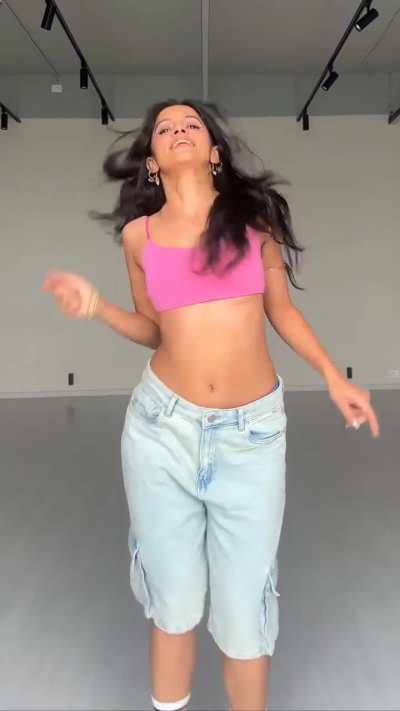 Alina khan