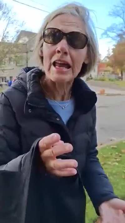 Racist asks Canadian to go Back to India because he doesn&rsquo;t look &ldquo;Canadian.&rdquo; Racist dies inside when she realizes the Canadian can speak French and she can&rsquo;t.