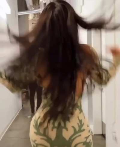 slow motion jiggle