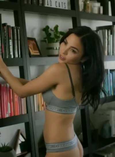 Anna Akana