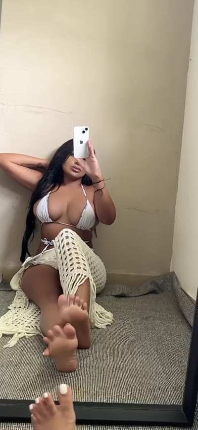 Feet freaks, prove it. Describe exactly what you&rsquo;d do if these toes were in your mouth