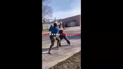 Big girls squabble 