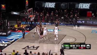 [Highlight] Brook Lopez splashes the deep 3