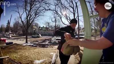 Officer finishes food delivery after driver arrested