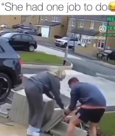 Cut to 1 sec for maximum hilarity 