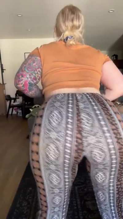 I bought 2 new pairs of pants just for this Subreddit 😅 which do you like best?