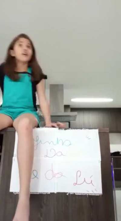 Escorregueiiiiiiiiii (Desculpa se for respost)