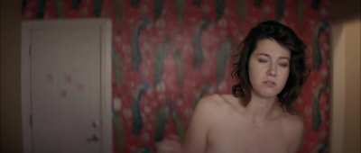Mary Elizabeth Winstead in "All about Nina"