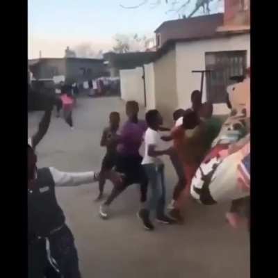 these mfs in africa think travis is chief keef &eth;&shy;&eth;&shy;&eth;&shy;