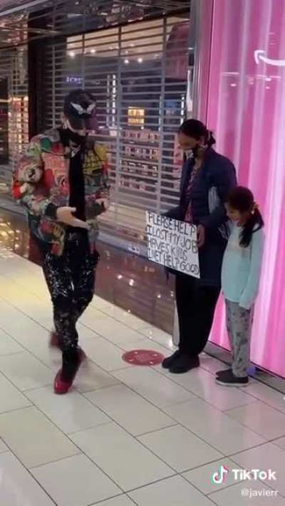 Imagine being poor and this dibshit starts using you for clout