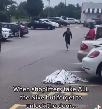 Brazen shoplifting doesn&rsquo;t go according to plan