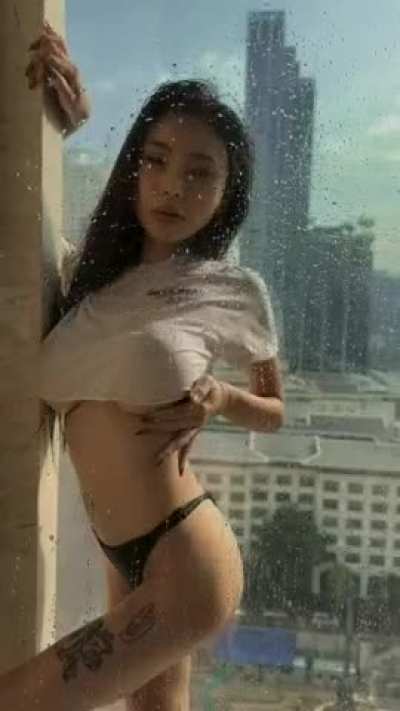 Wet t-shirt with a view