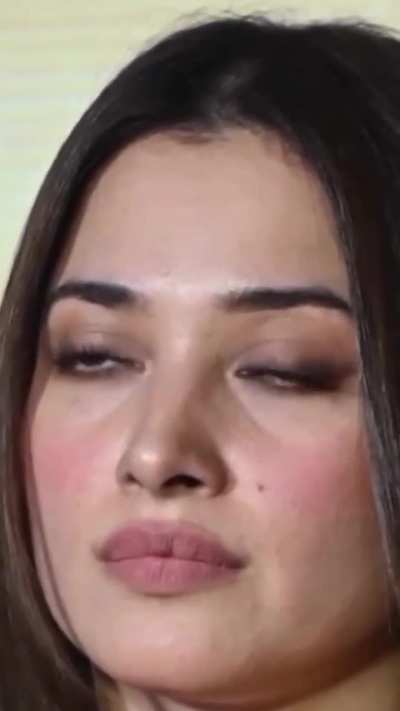 Tamanna Bhatia Milky White Face 😘🤍