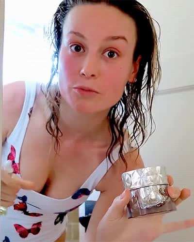 awesome cleavage