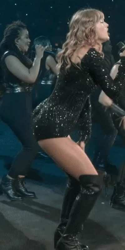 Irresistible woman