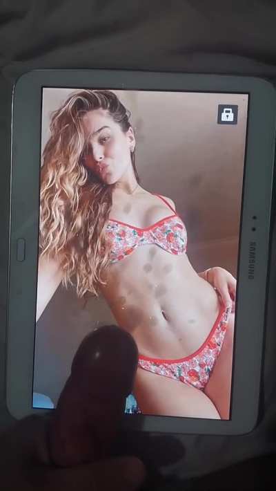 Hailee Steinfeld cum tribute