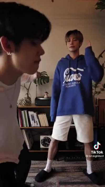 211020 Yeonjun &amp;amp; Taehyun [TikTok]