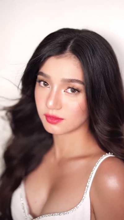 Belle Mariano