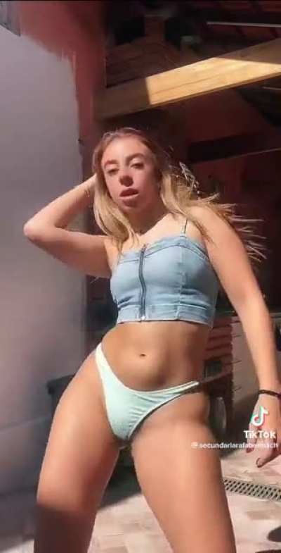Her ass is top tier 🏆